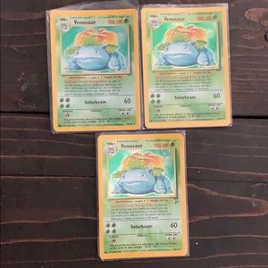 3 holographic Venusaur Pokemon Cards!